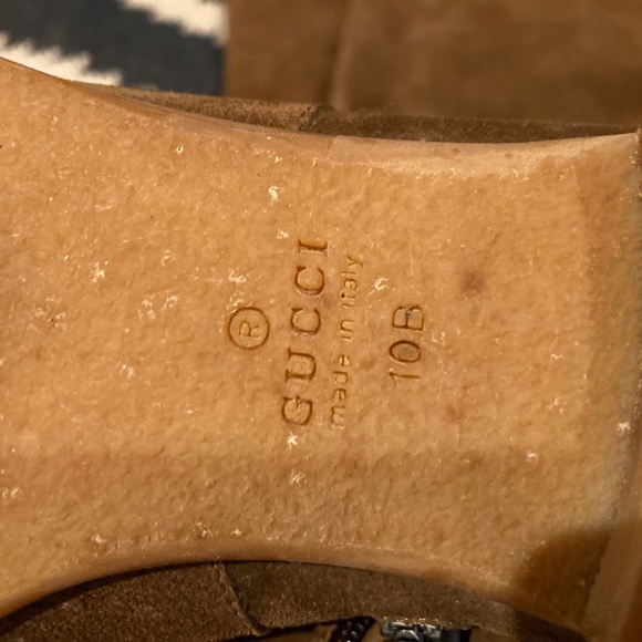 Gorgeous Gucci suede boots - Picture 7 of 8